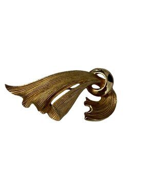 Vintage Lisner Gold Tone Abstract Leaf Brooch Mid Century Modern Swirl Pin